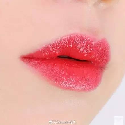 不用美白你也能够白成一道光,显白不化妆也能涂的口红