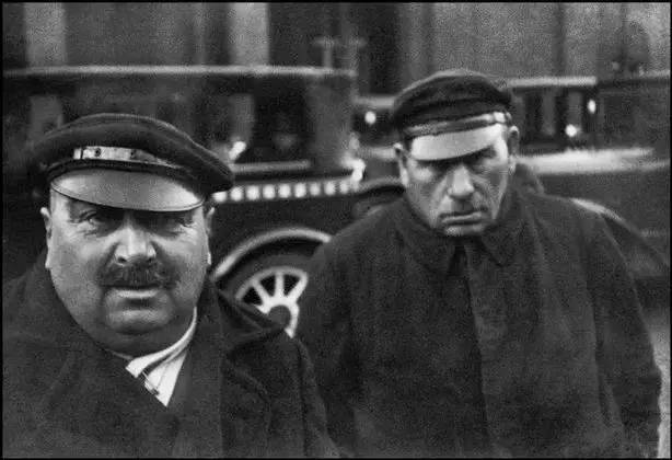 布列松摄影作品赏析,布列松经典摄影作品中国