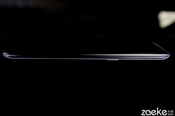 三星s7edge曜岩黑还是星钻黑好看,三星s7edge银色实拍图