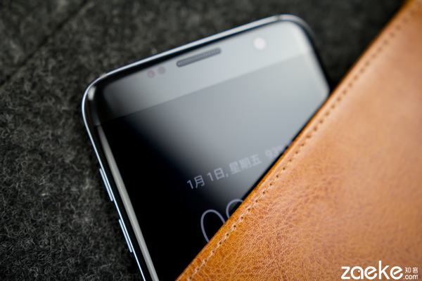 三星s7edge曜岩黑还是星钻黑好看,三星s7edge银色实拍图