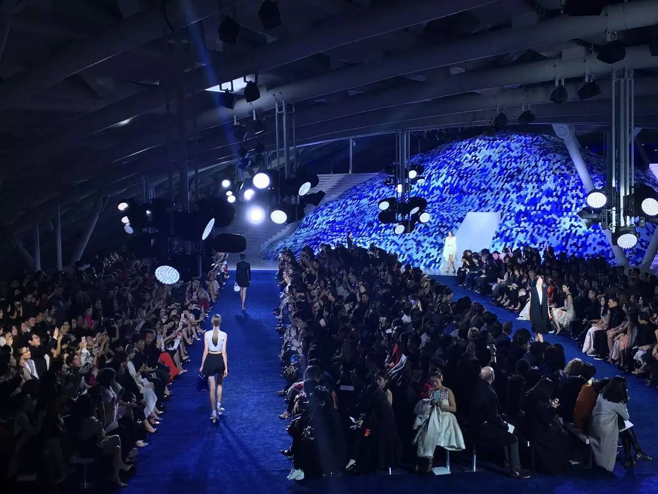 丹凤朝阳：专访凤凰卫视控股有限公司董事局主席刘长乐