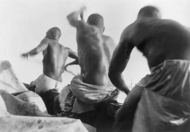 布列松摄影作品赏析,布列松经典摄影作品中国