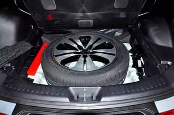 非全尺寸备胎不会高低不平吗,非全尺寸备胎能够换大一点吗