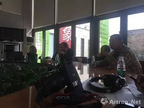 「带你看展览」街头、酒吧、工地…………没空间，大尾象是这样做展览的