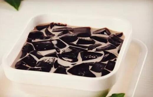 龟苓膏能够放营养快线一起吃吗,吃龟苓膏有什么忌口的吗