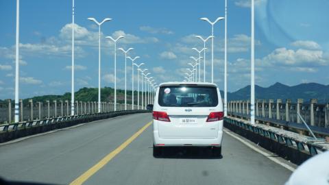 瑞风m4柴油好还是汽油版好跑长途,瑞风m4双燃料版自动挡高速实测