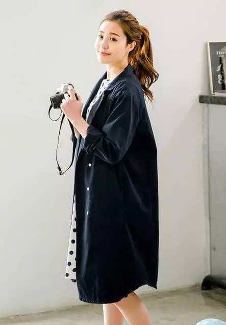 青年韩版休闲男潮流绿色搭配,韩版皮鞋和休闲衣服搭配