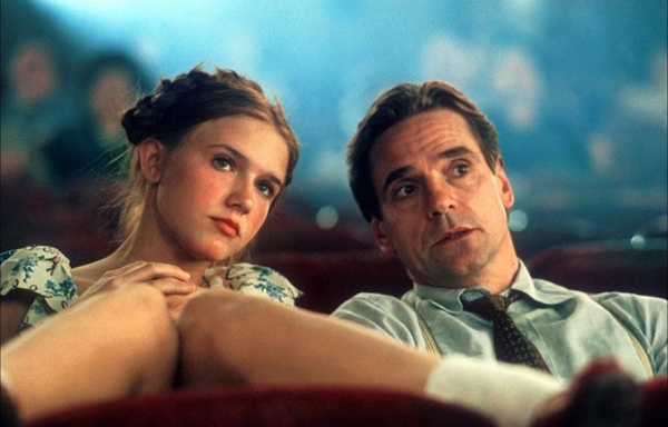 日本“萝莉控”文化的罪与非罪