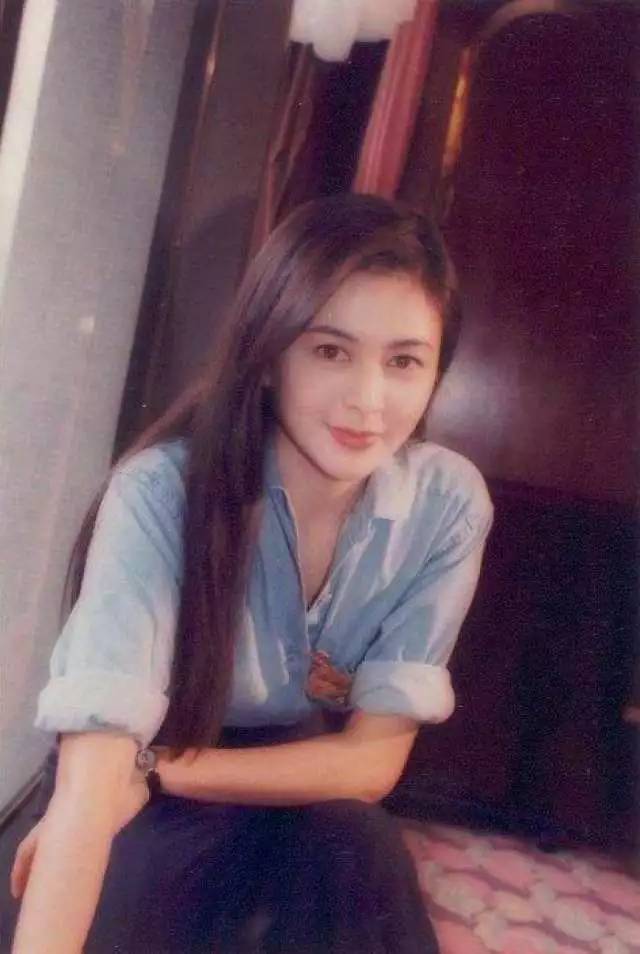美人迟暮？不存在的！曾经素颜出演“十三姨”的关之琳今晚上线！