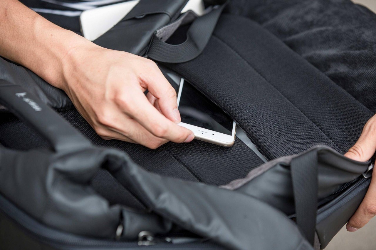 极客官舍丨我曾以为我的意中人不会是程序员，直到有一天他背上了它