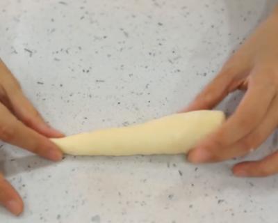 面包卷这样做非常好吃香酥软糯,如何做出松软不开裂的面包卷