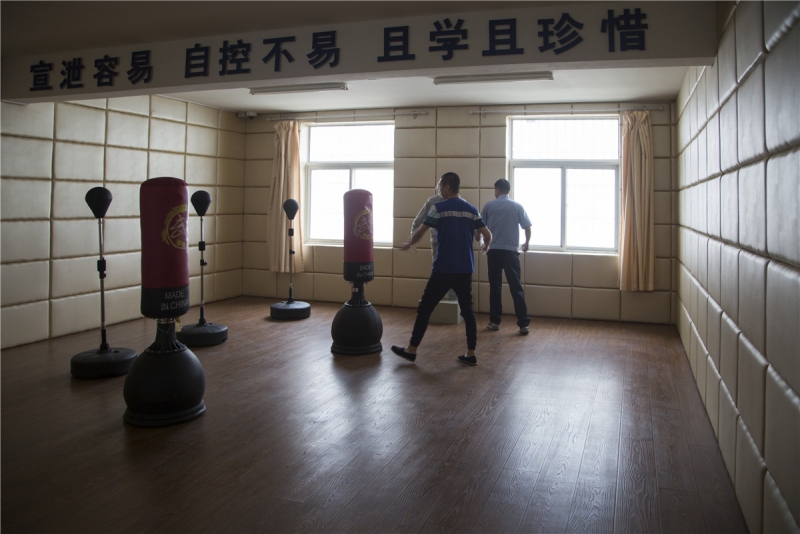 31张大图揭秘神木看守所民警的日常，不能带手机，15分钟巡视1圈