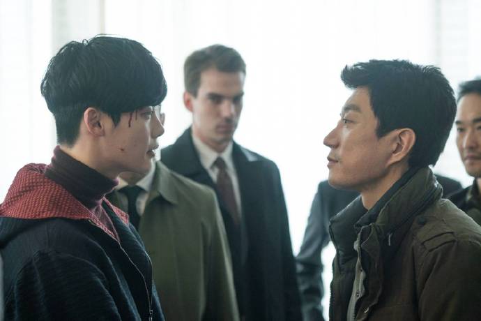 李钟硕帅爆的视频大片,李钟硕连续剧花絮照公开