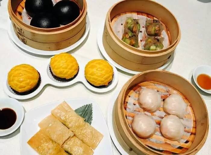 上海好吃不贵的餐厅10人套餐,上海好吃的餐厅评价