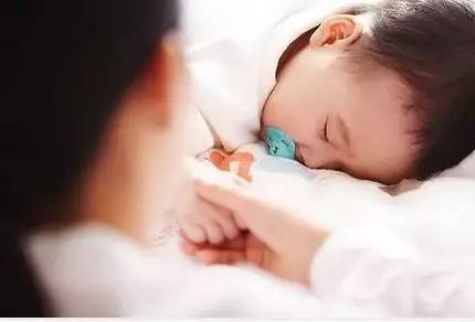 维生素d要配合碳酸钙一起吃吗,鳕鱼肝油和维生素d哪个好