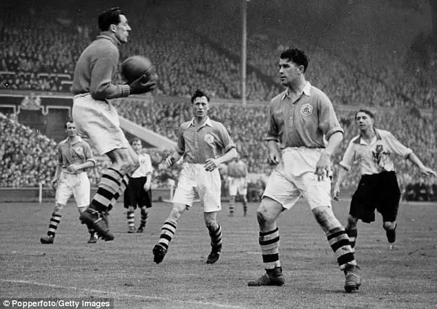 鍒╃墿娴︾悆琛ｈ繘鍖栧彶,鍒╃墿娴︾悆琛ｅ彂灞曞彶