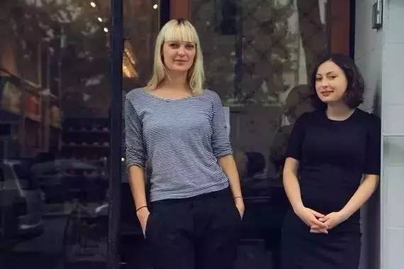 明明知道会倒闭，俩姑娘却还是开了这家零包装的超市，只为告诉你一件被疏忽的事