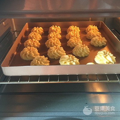 香港珍妮小熊曲奇饼干,珍妮曲奇饼干怎样烘烤