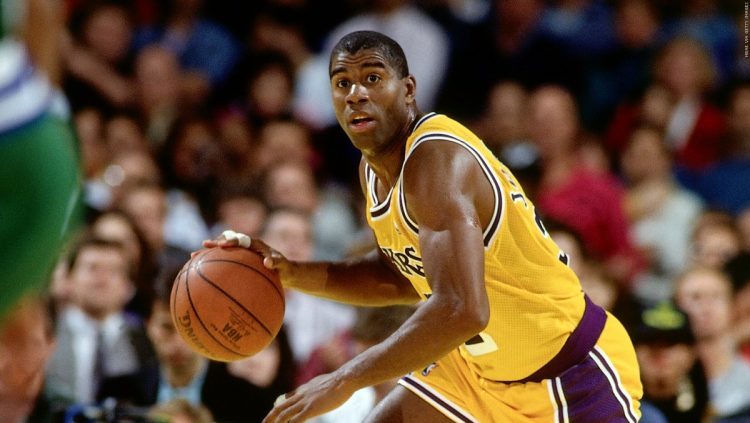 美球迷热议魔术师放到现在联盟什么水平？没有3分他吃得开么