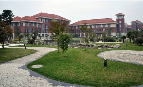 南京宿舍最好的专科大学,南京最好的大学宿舍