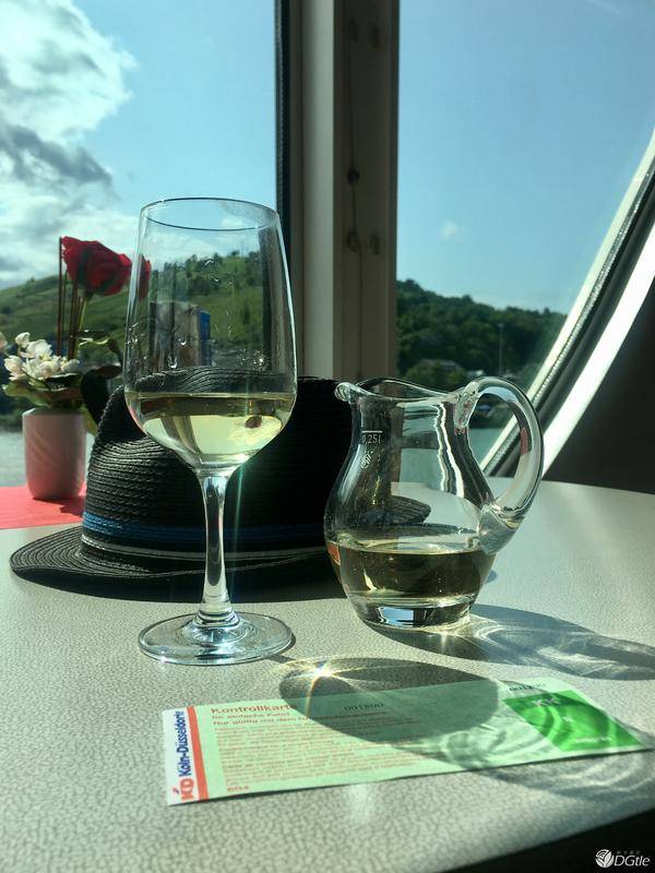 瑞士风光自驾游实景,在瑞士陪你看最美的湖光山色