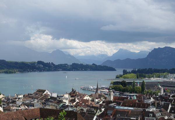 瑞士风光自驾游实景,在瑞士陪你看最美的湖光山色