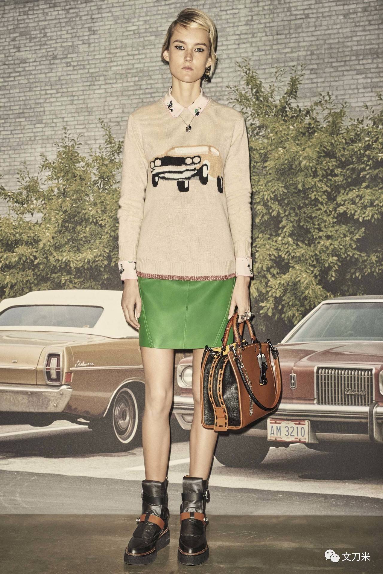 MK包包，曾经的王者荣耀如今“农药”，Coach在丛中笑