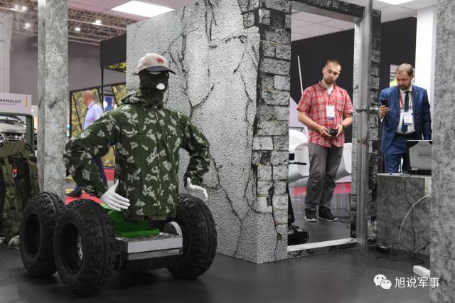 罗旭带你走进俄罗斯最酷炫军品展销会