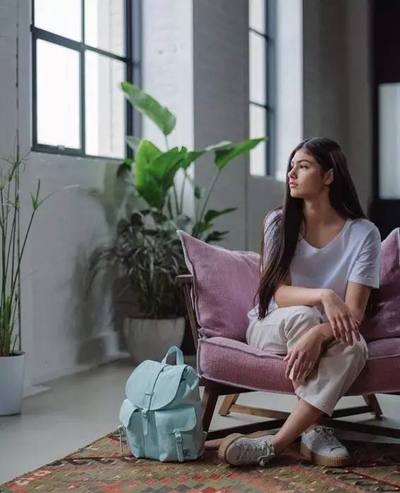 百搭双肩包推荐小众高级感,一款兼顾颜值与实用的双肩包