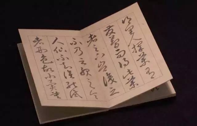 世界三件顶级汝瓷,汝瓷是唯一一个向天取色的瓷器