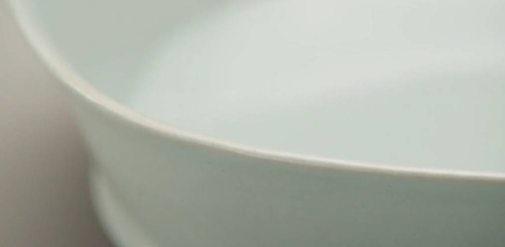 世界三件顶级汝瓷,汝瓷是唯一一个向天取色的瓷器