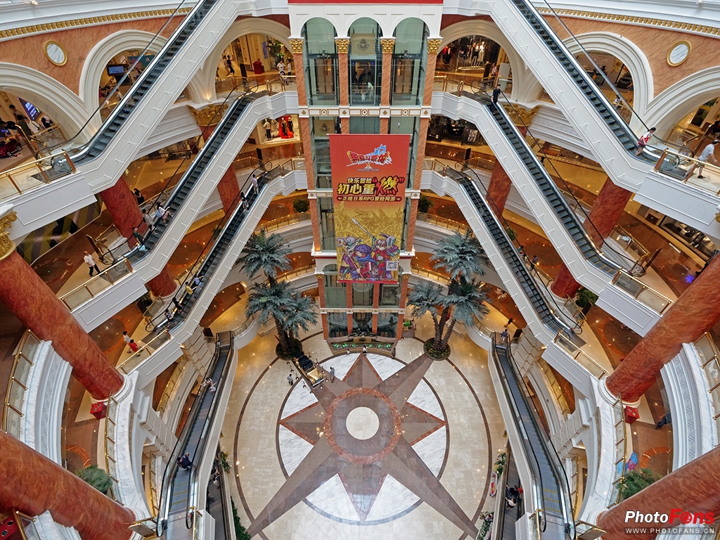 松下8-18mm二代有防抖吗,松下25mm1.7镜头测评