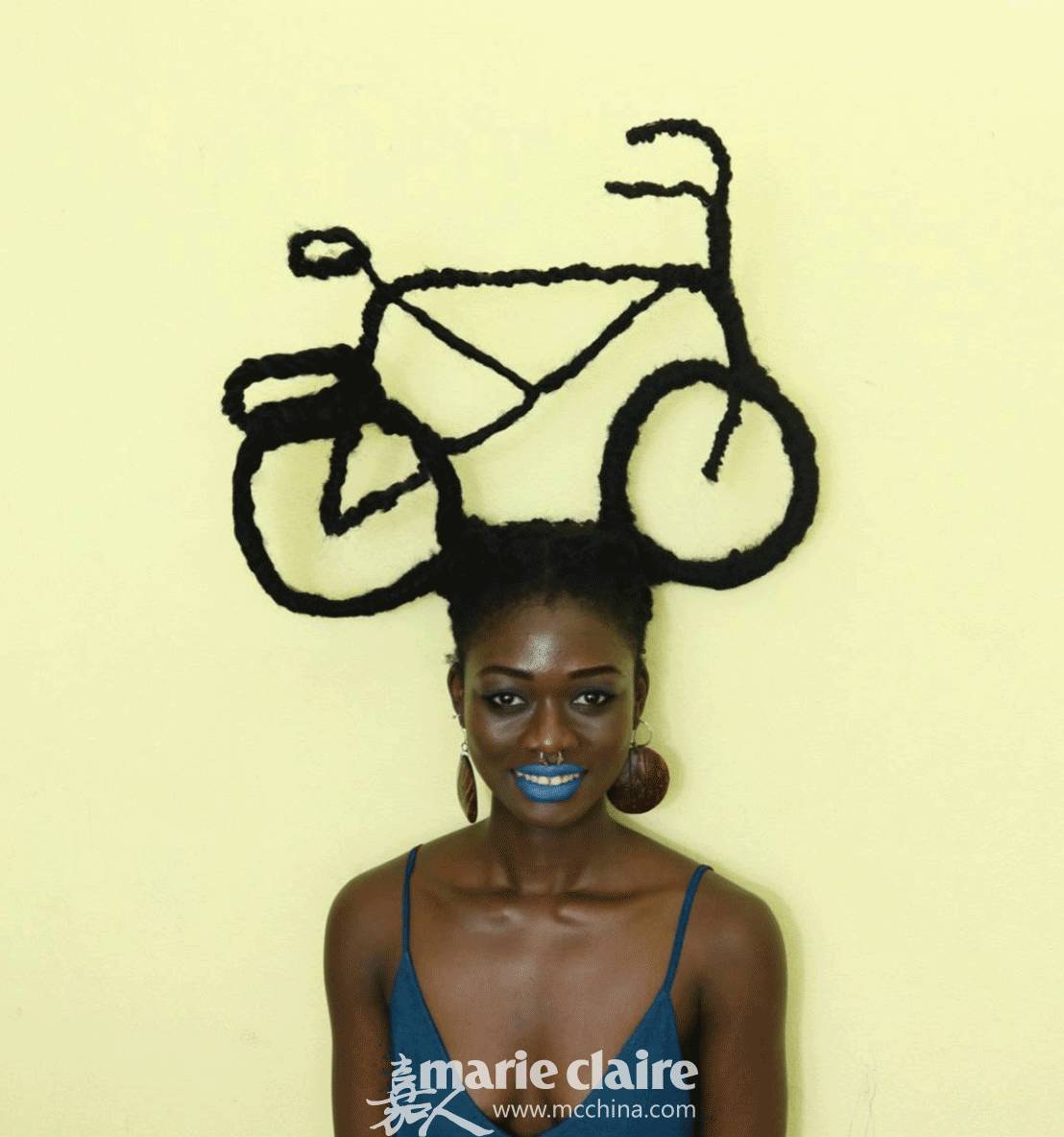 手机壳也能够照镜子补妆,手机壳可补妆