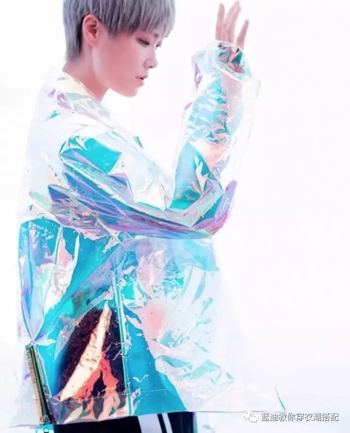 张碧晨礼服怎么搭配,明星活动李沁