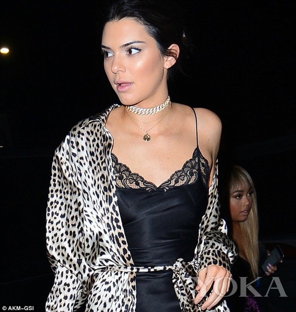 吸睛进阶术：链条首饰长盛不衰？它才是时尚圈的*规则潜**