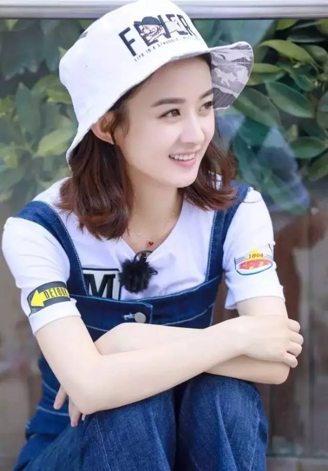 当倪妮赵丽颖同框,赵丽颖倪妮穿背带裤