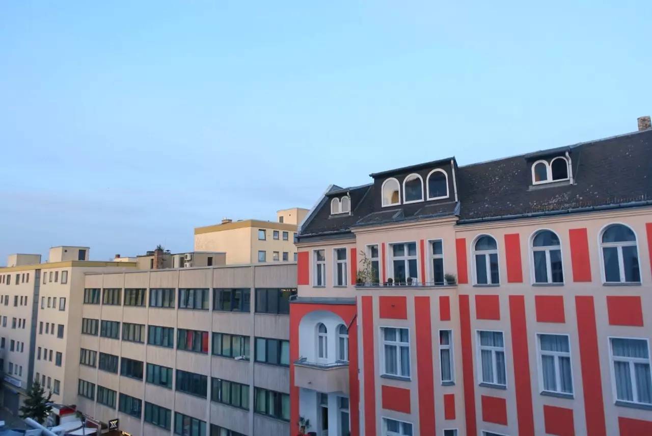 横跨9000公里，我独自拖着行李箱来到了柏林