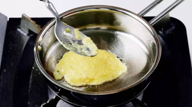 豆浆做菜的家常做法,喝不完的豆浆能够怎么做饼