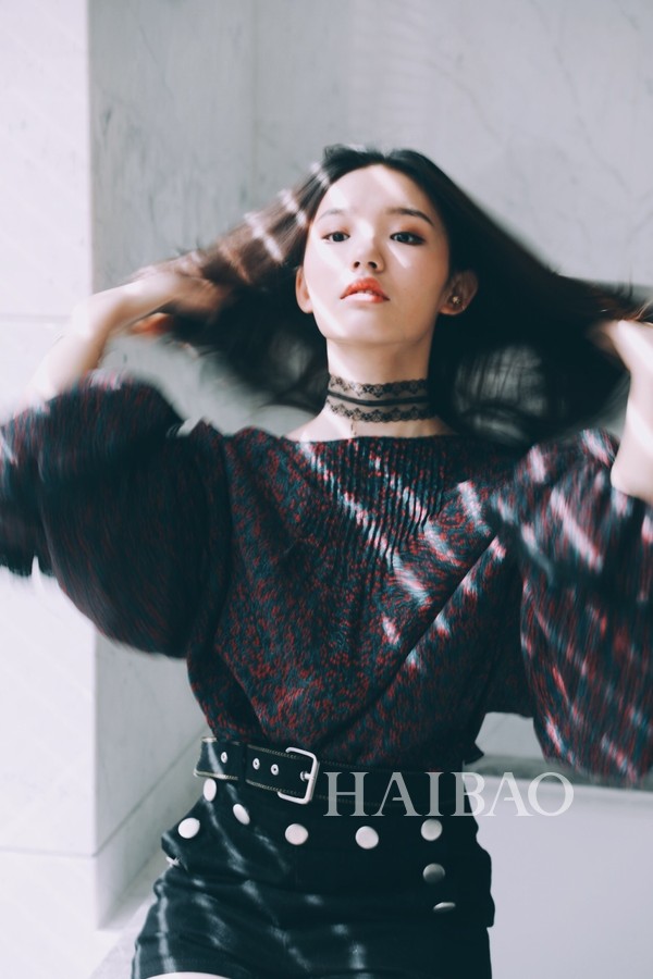 “美人鱼”专属夏日青春气息！「报君潮流眼」之林允：穿上粉红小礼裙，化身灵动潇洒的白日梦女！