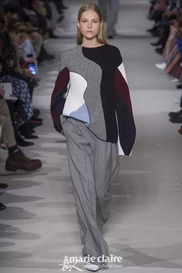 宋茜穿白色牛仔,宋茜温暖的甜蜜的搭配