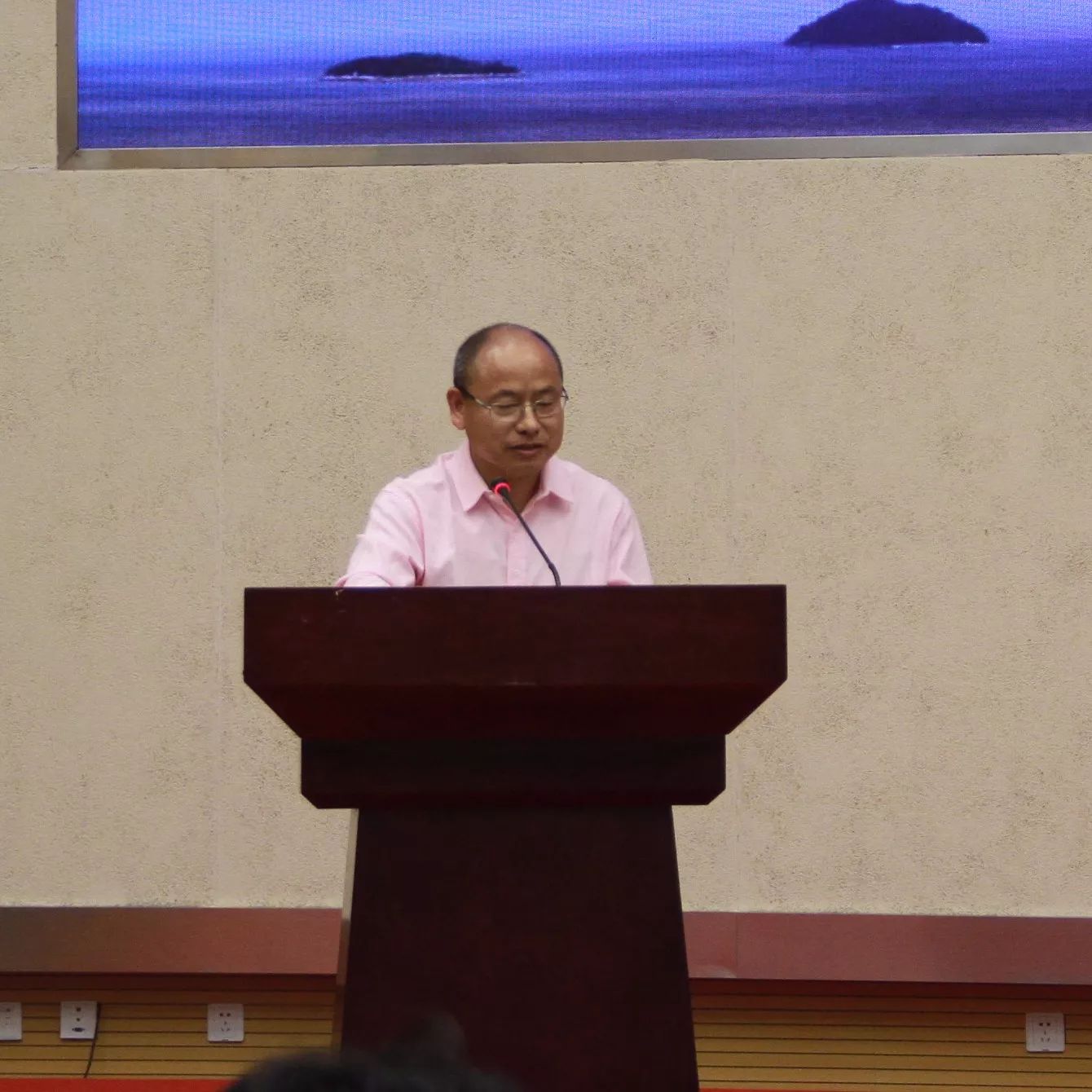 质量月重点引导改善的内容,质量月讲啥