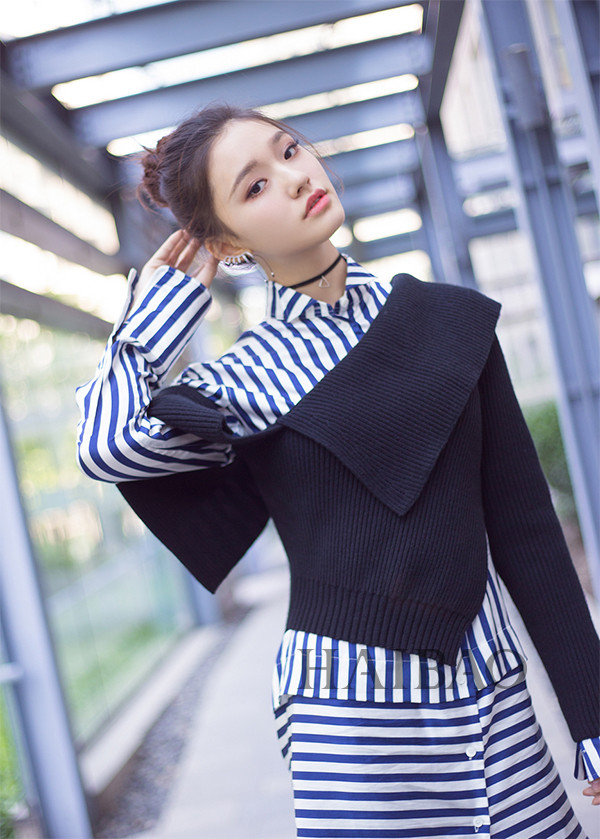 “美人鱼”专属夏日青春气息！「报君潮流眼」之林允：穿上粉红小礼裙，化身灵动潇洒的白日梦女！