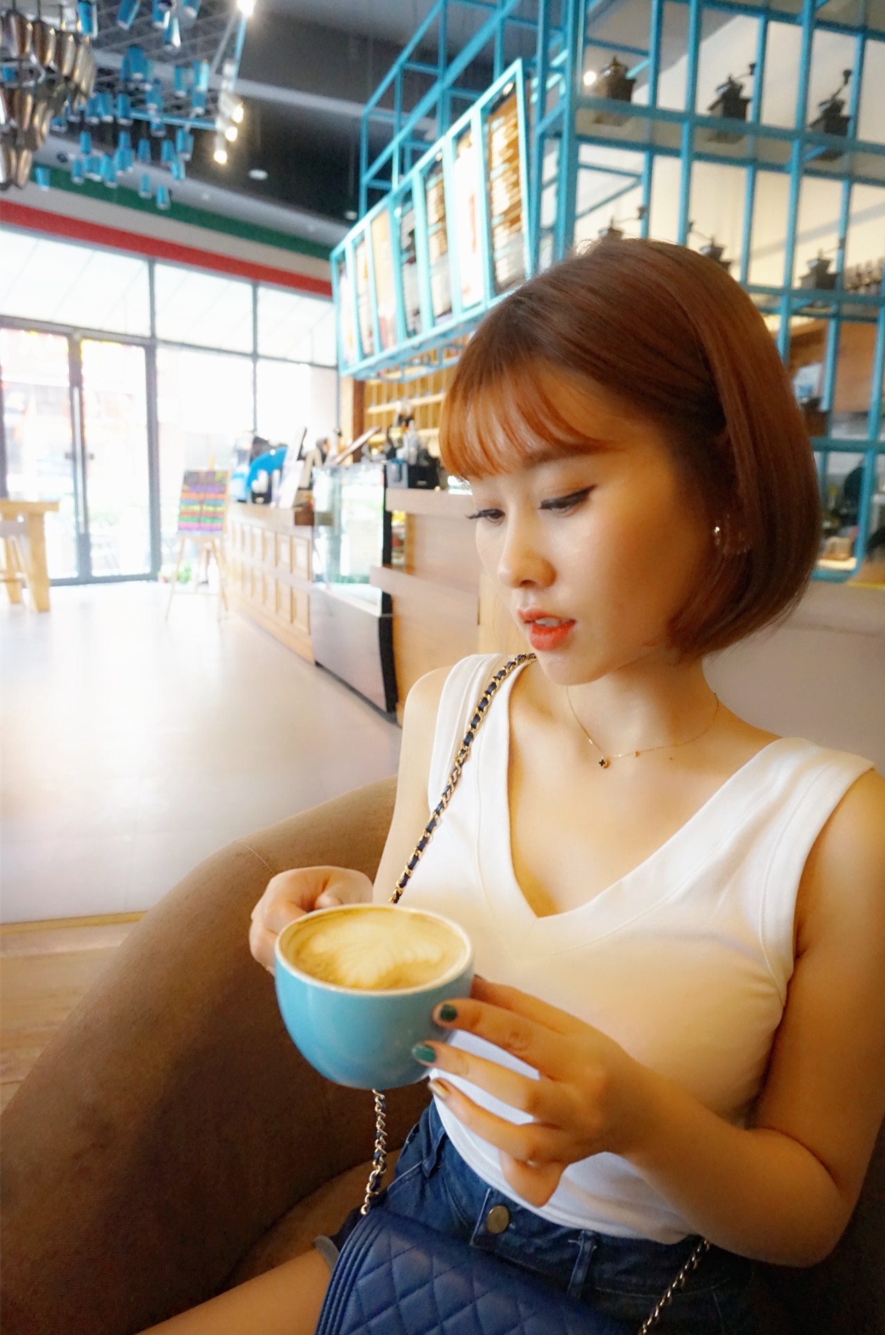 阿玛尼粉底液和红气垫测评,底妆之王