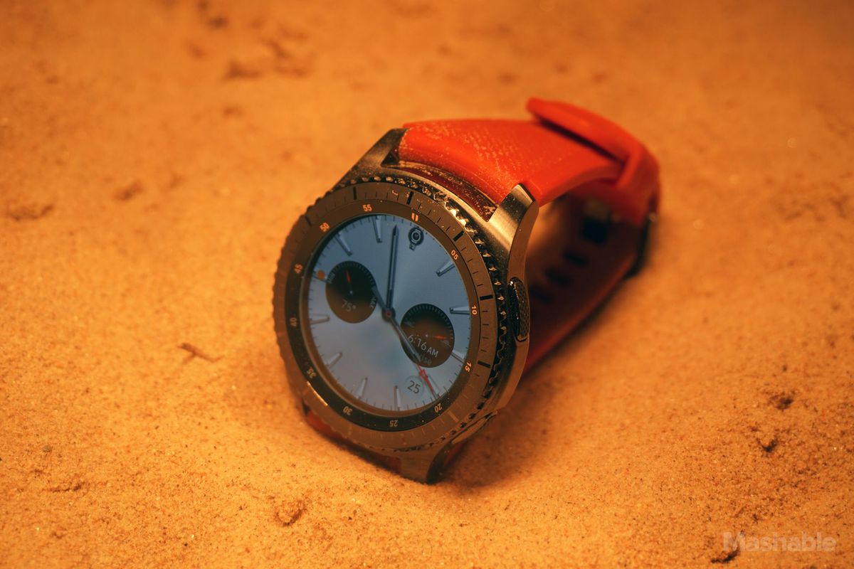 三星gears3手表功能运动版,三星gears3智能手表运动