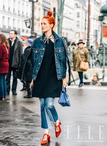 牛仔外套里穿什么,牛仔外套里穿什么比较好