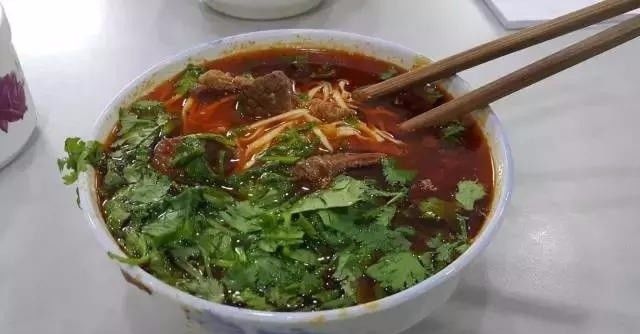 美好的假期从一束花开始,美好的假期从早餐开始