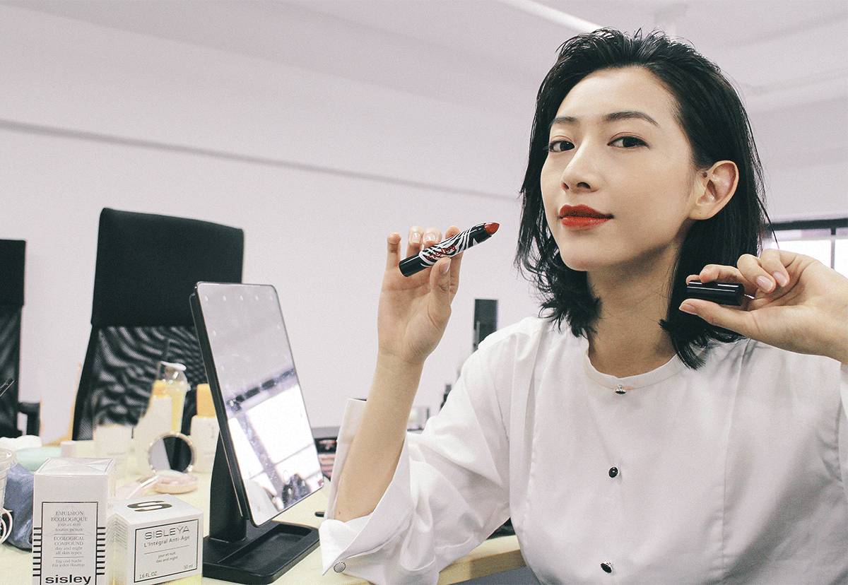 唐艺昕推荐洋甘菊唇膏,口红推荐唐艺昕