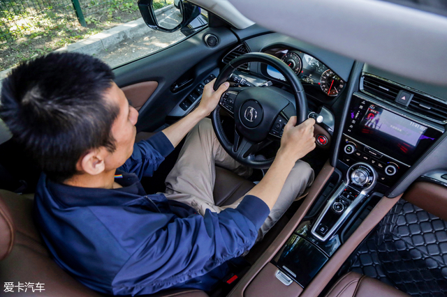 奔驰a180l和讴歌cdx,奔驰gla与讴歌