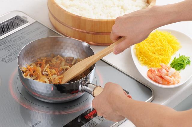 无锅不成家，这7口锅能暖心、能上镜，还能当传家宝｜编辑之选第12期