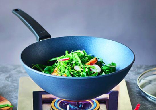 无锅不成家，这7口锅能暖心、能上镜，还能当传家宝｜编辑之选第12期